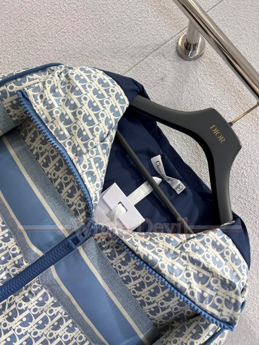 하얀악마 디올 레플리카 패딩 (7).jpg