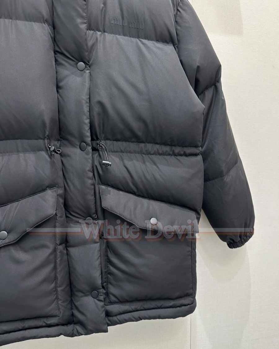 하얀악마 미우미우 레플리카 패딩 (7).jpg