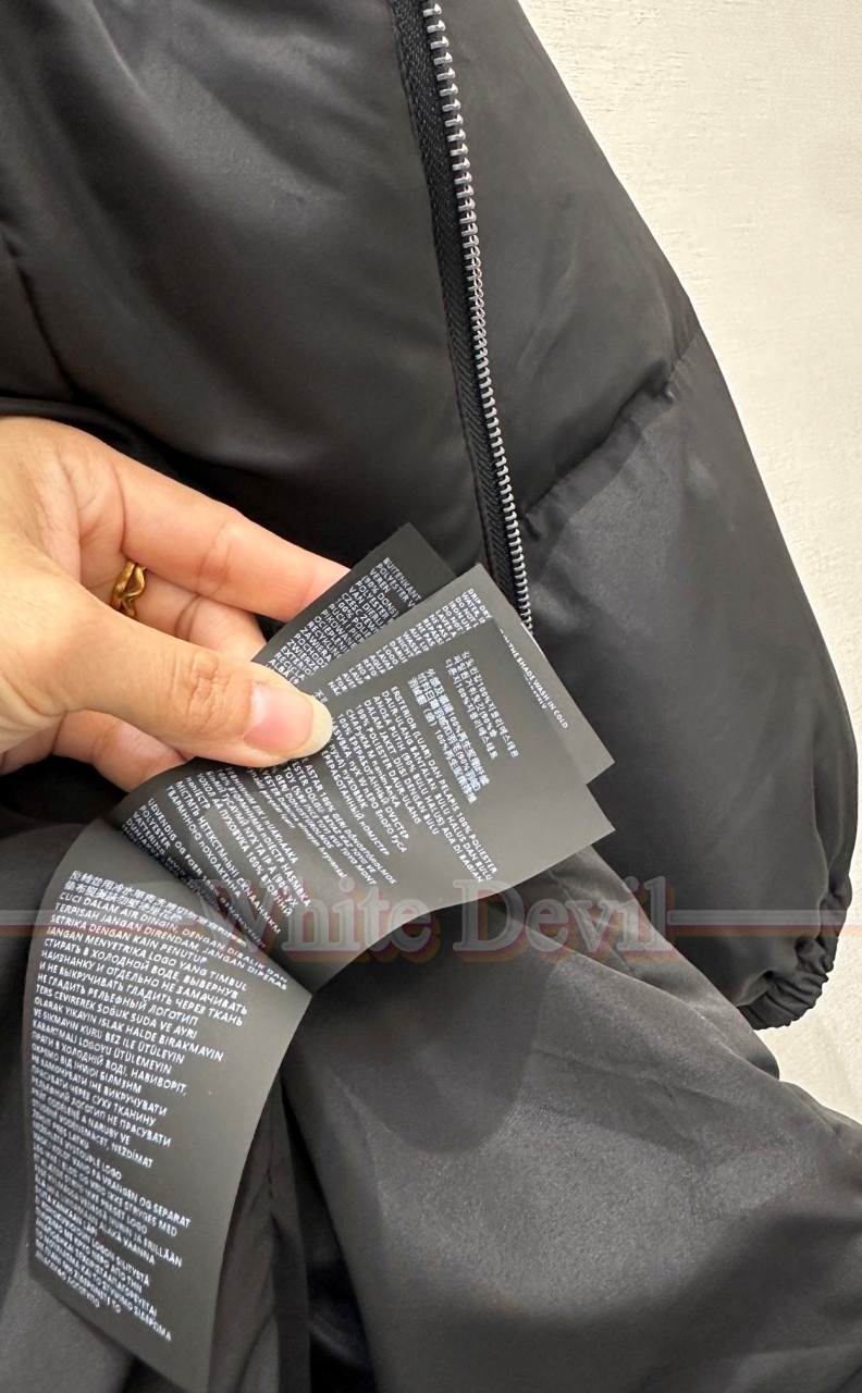 하얀악마 미우미우 레플리카 패딩 (11).jpg