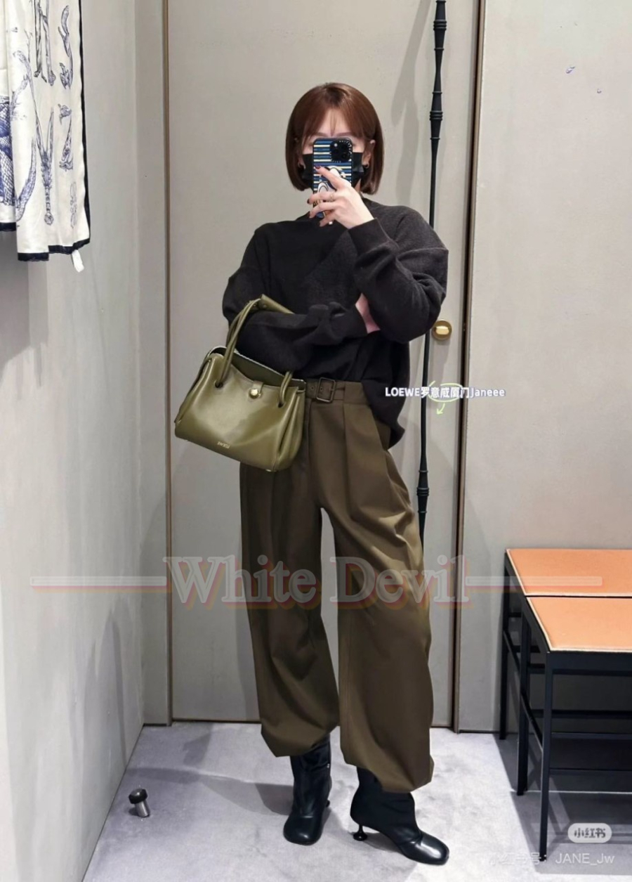 하얀악마 로에베 이미테이션 바지 (1).jpg