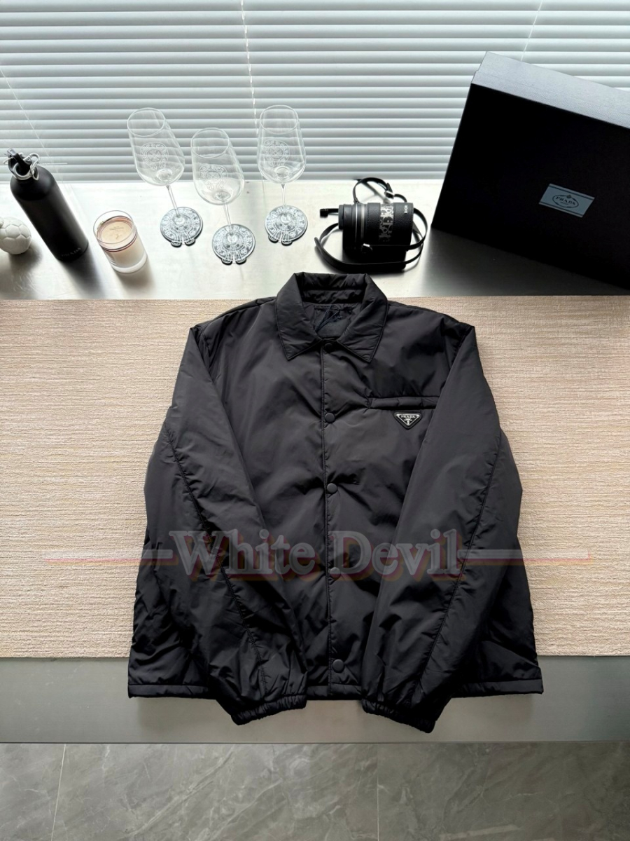 하얀악마 프라다 레플리카 점퍼 (12).jpg