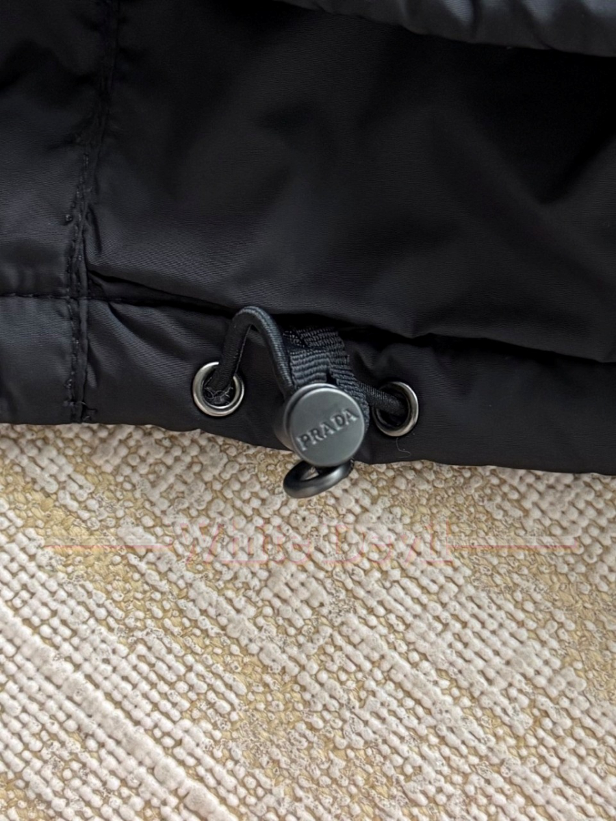 하얀악마 프라다 레플리카 점퍼 (19).jpg