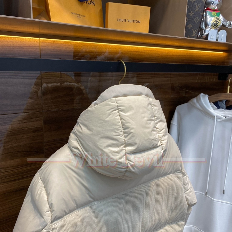 하얀악마 제냐 레플리카 패딩 (9).jpg