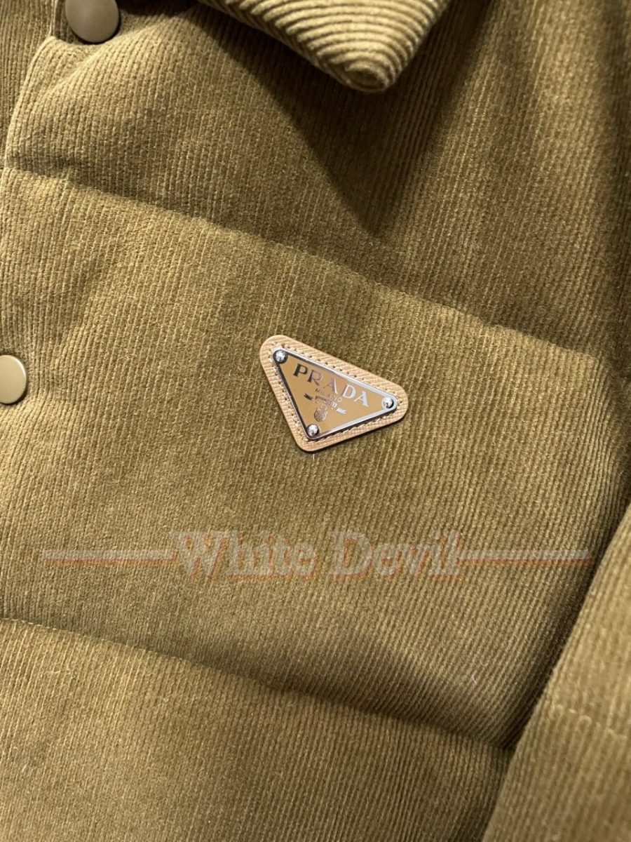 하얀악마 프라다 레플리카 점퍼 (12).jpg