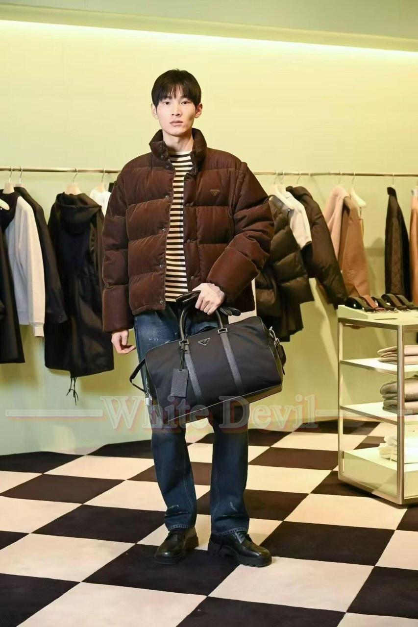 하얀악마 이미테이션 프라다 패딩 (1).jpg