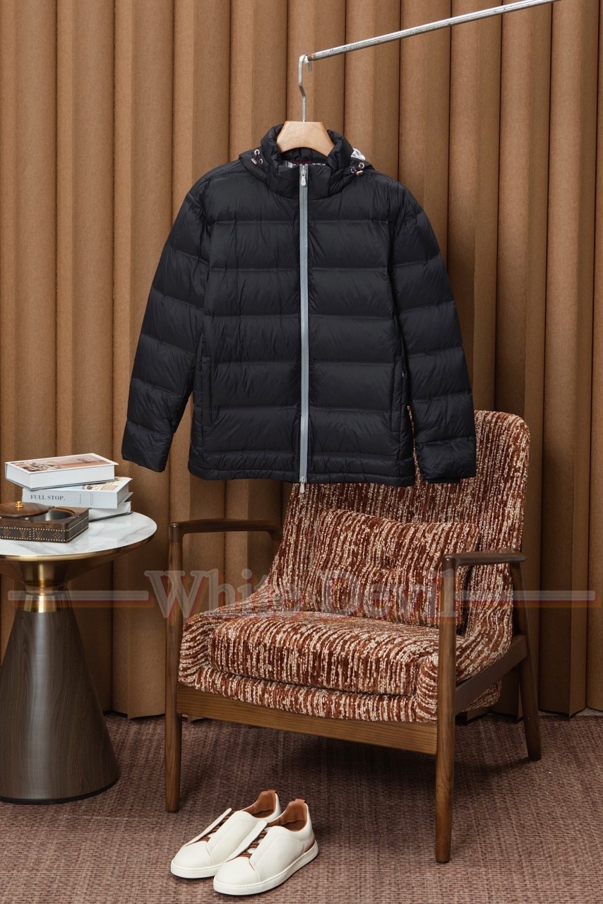 하얀악마 이미테이션 쿠치넬리 패딩 (2).jpg