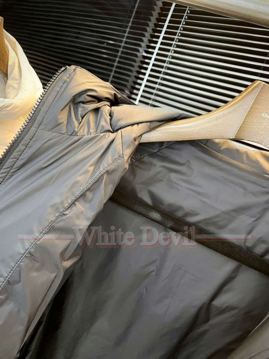 하얀악마 이미테이션 제냐 점퍼 (8).jpg