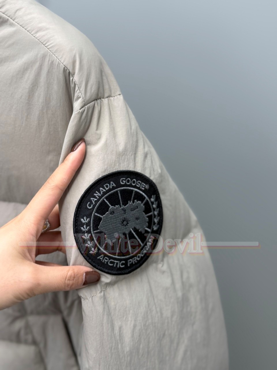 하얀악마 레플리카 캐나다구스 패딩 (10).jpg