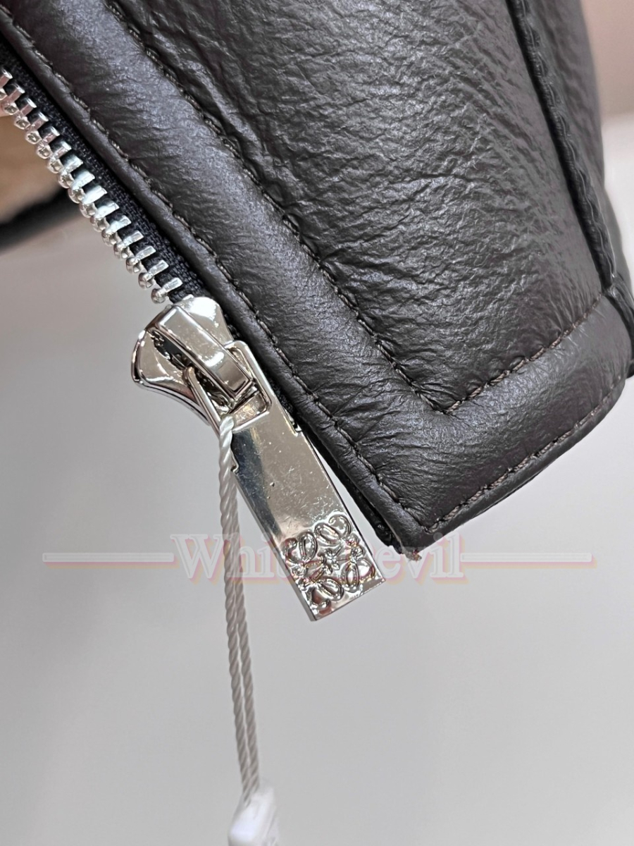 하얀악마 레플리카 로에베 무스탕 (7).jpg