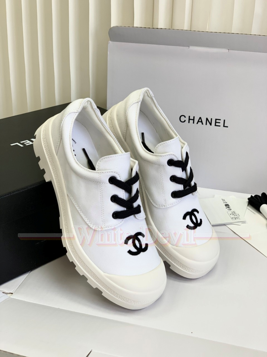 하얀악마 샤넬 스니커즈 이미테이션 (10).jpg