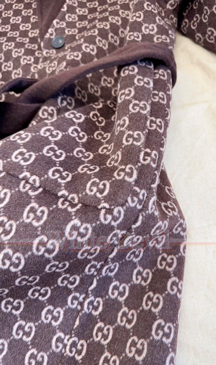 하얀악마 구찌 코트 레플리카 (30).jpg