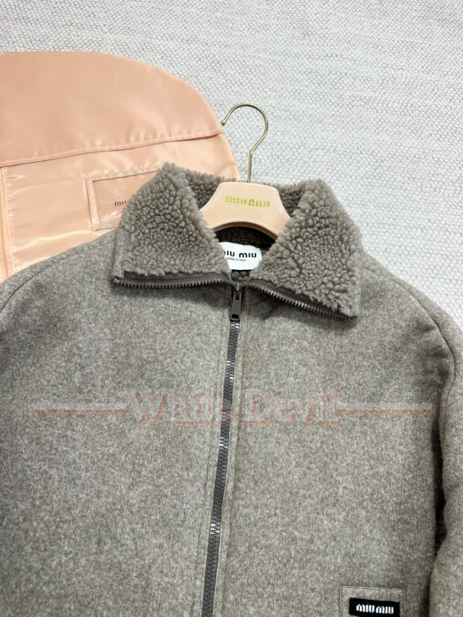 하얀악마 레플리카 미우미우 코트 (6).jpg