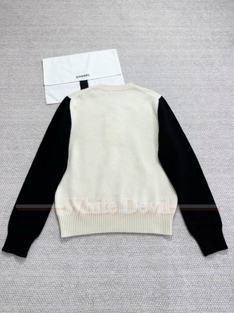하얀악마 레플리카 샤넬 스웨터 (5).jpg
