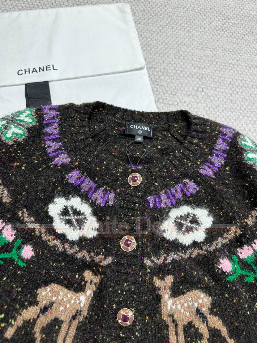 하얀악마 샤넬 레플리카 가디건 (10).jpg