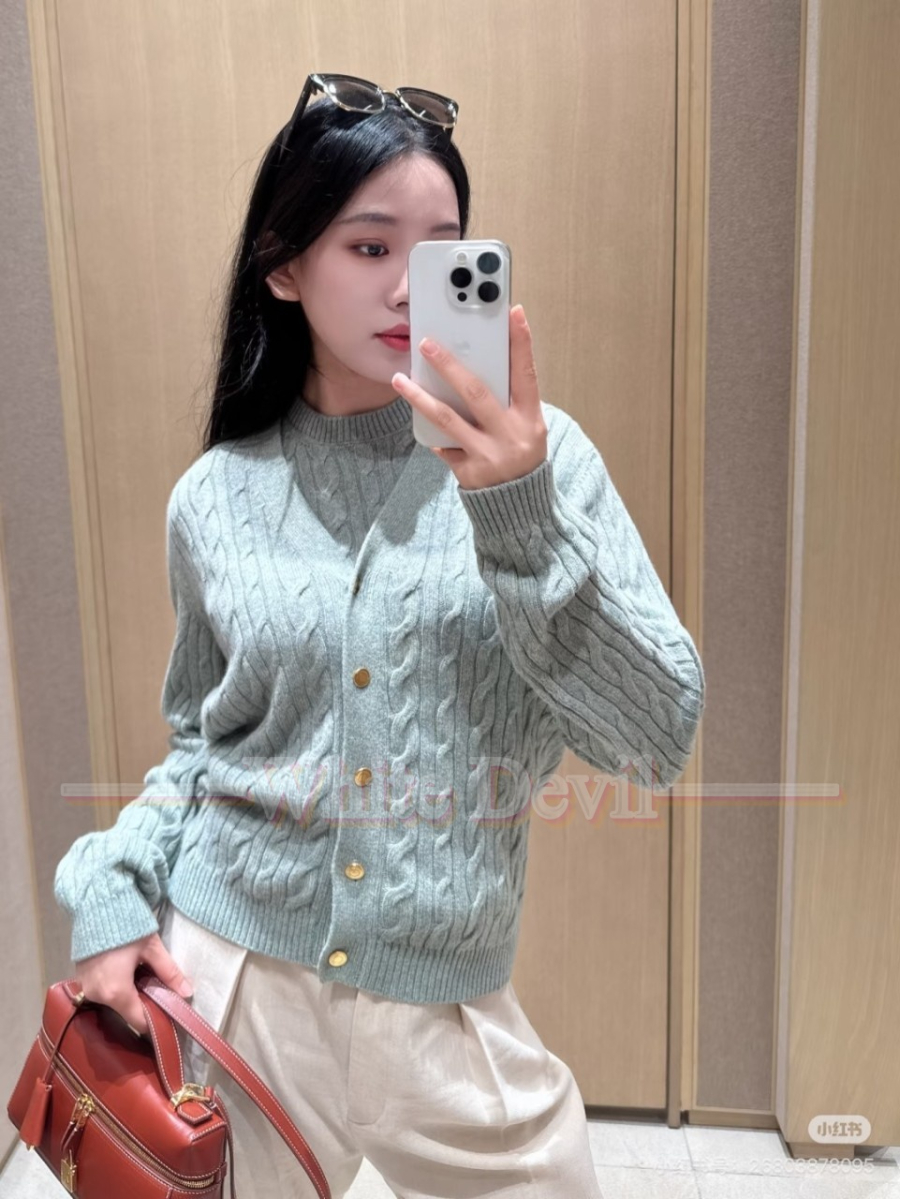 하얀악마 로로피아나 가디건 레플리카 (1).jpg