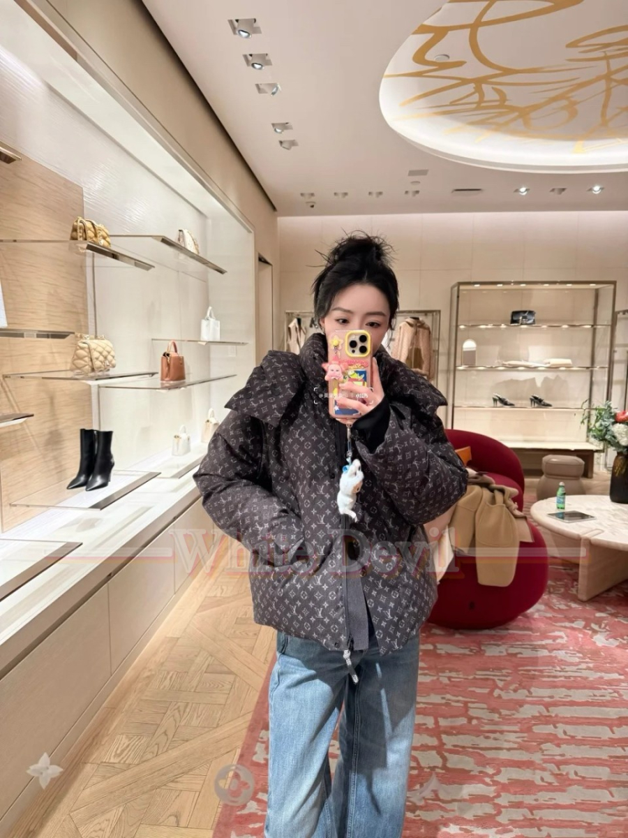 하얀악마 레플리카 루이비통 패딩 (1).jpg