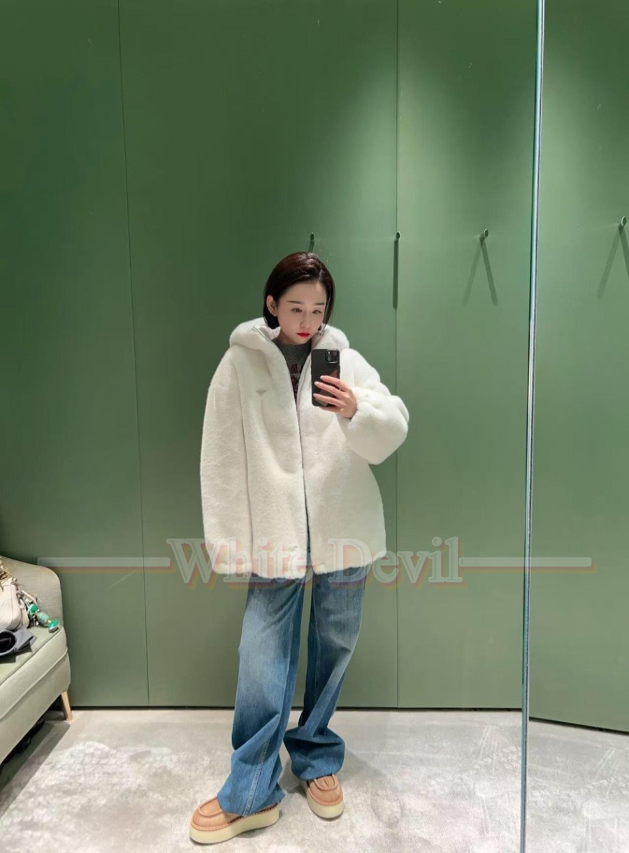 하얀악마 프라다 집업 (1).jpg