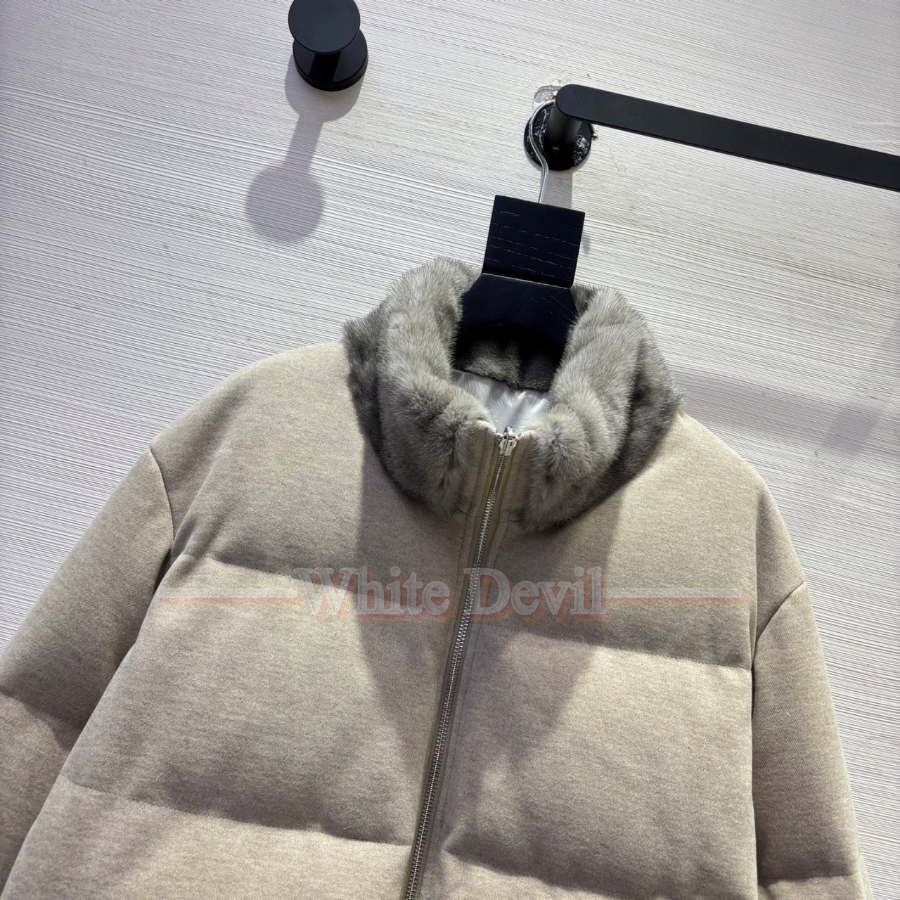 하얀악마 레플리카 로로피아나 패딩 (5).jpg