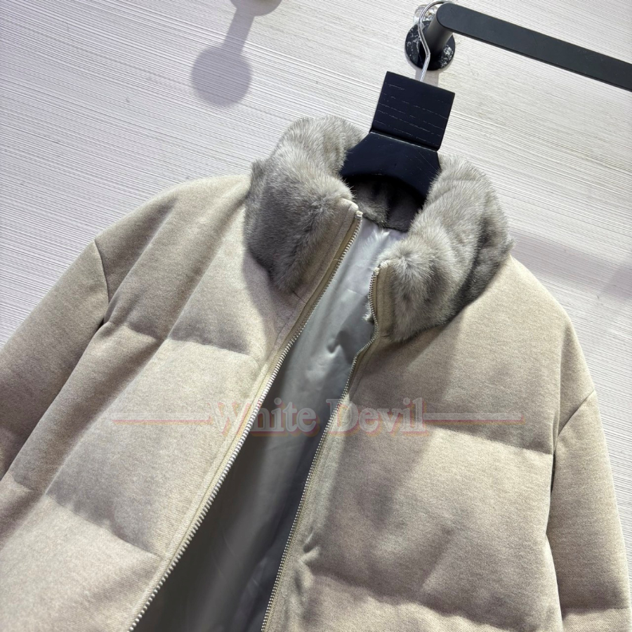 하얀악마 레플리카 로로피아나 패딩 (8).jpg