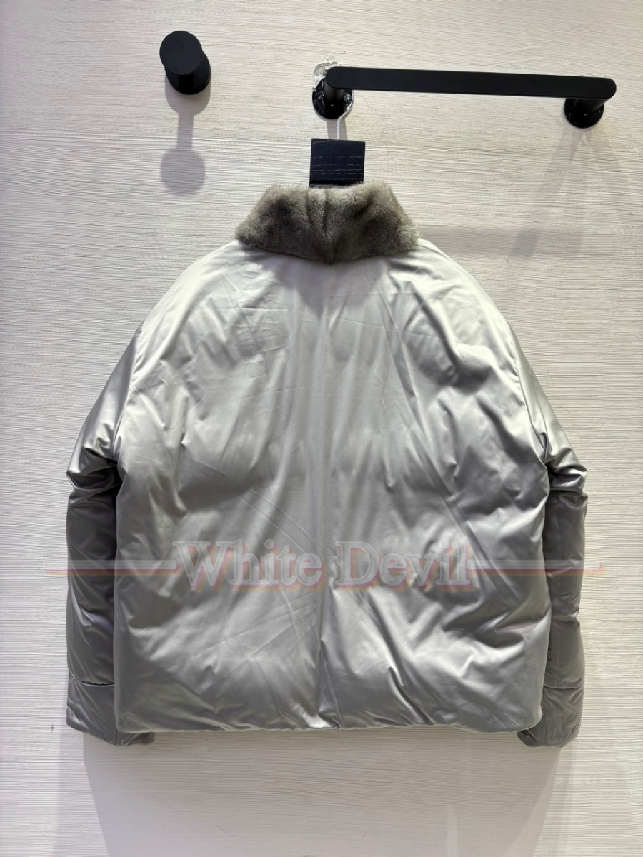 하얀악마 레플리카 로로피아나 패딩 (16).jpg