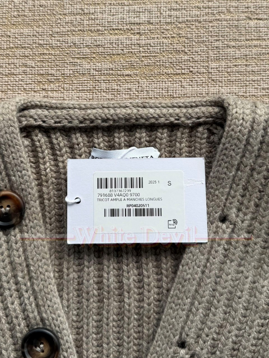 하얀악마 레플리카 보테가 가디건 (14).jpg