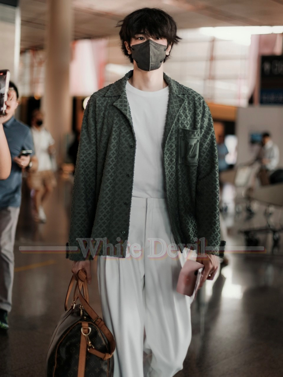 하얀악마 이미테이션 루이비통 셔츠 (1).jpg