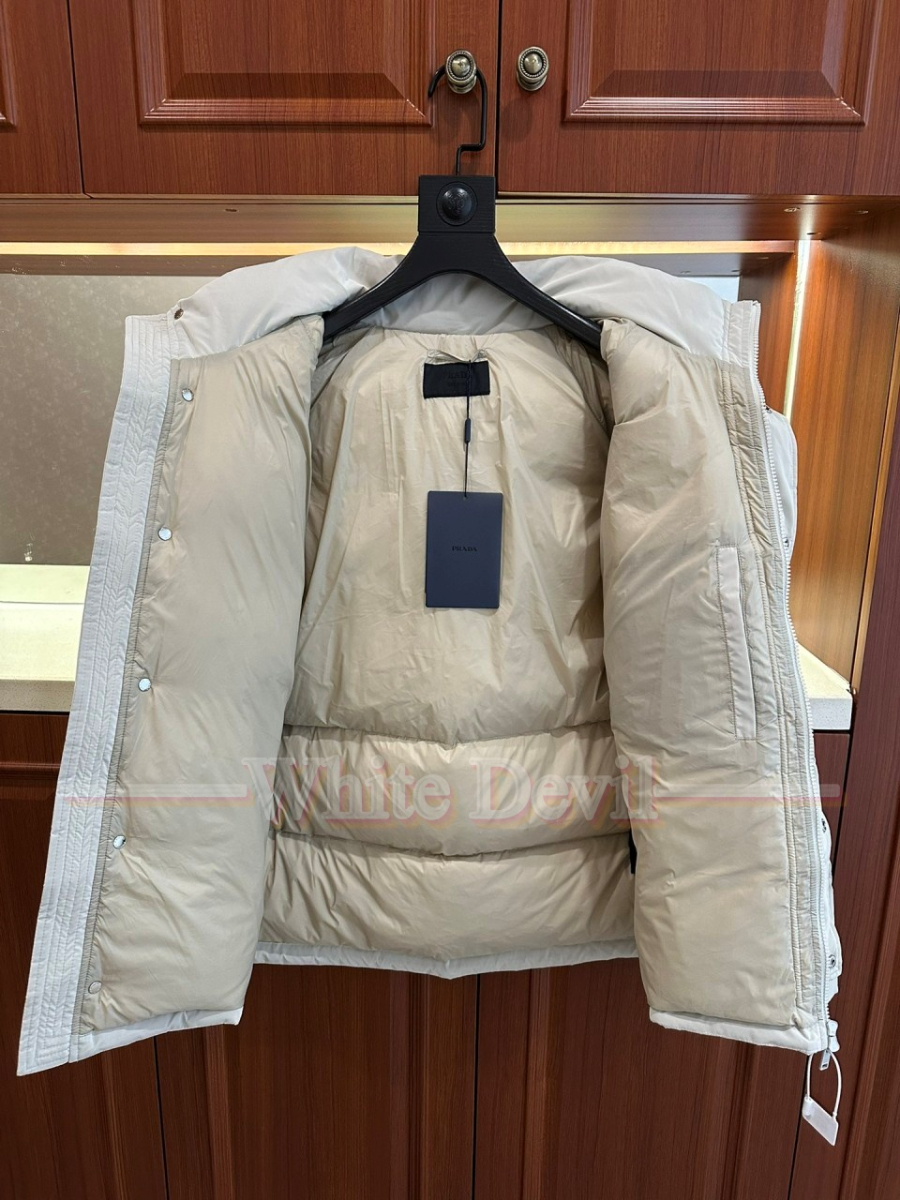 하얀악마 이미테이션 프라다 패딩 (4).jpg