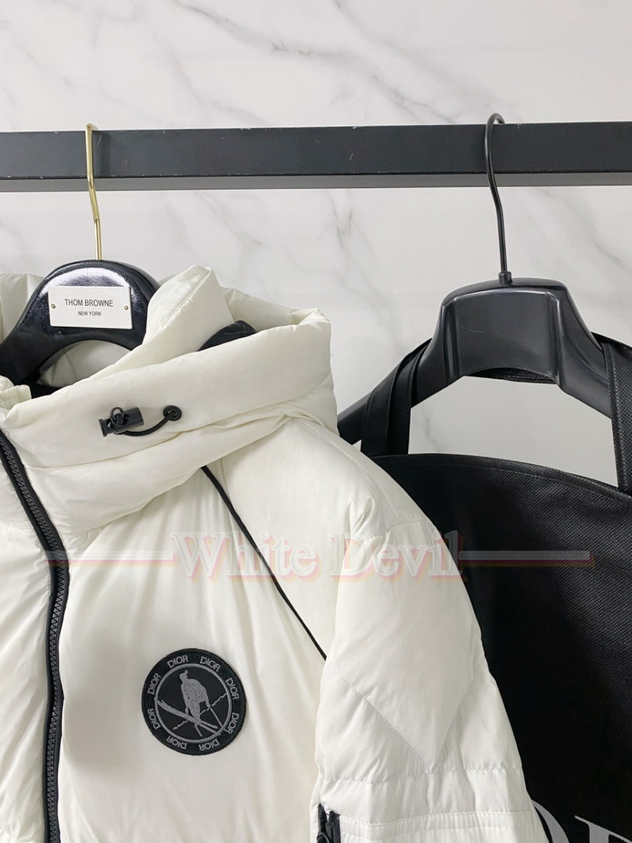 하얀악마 이미테이션 디올 패딩 (4).jpg