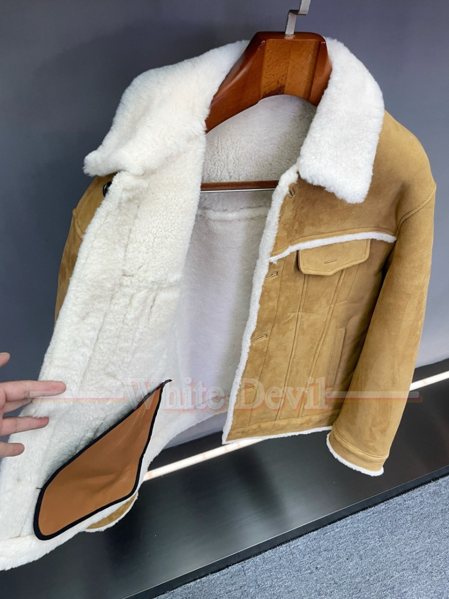 하얀악마 레플리카 로로 무스탕 (3).jpg