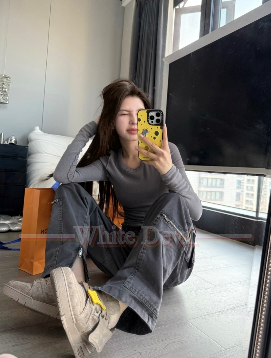 하얀악마 이미테이션 루이비통 운동화 (1).jpg