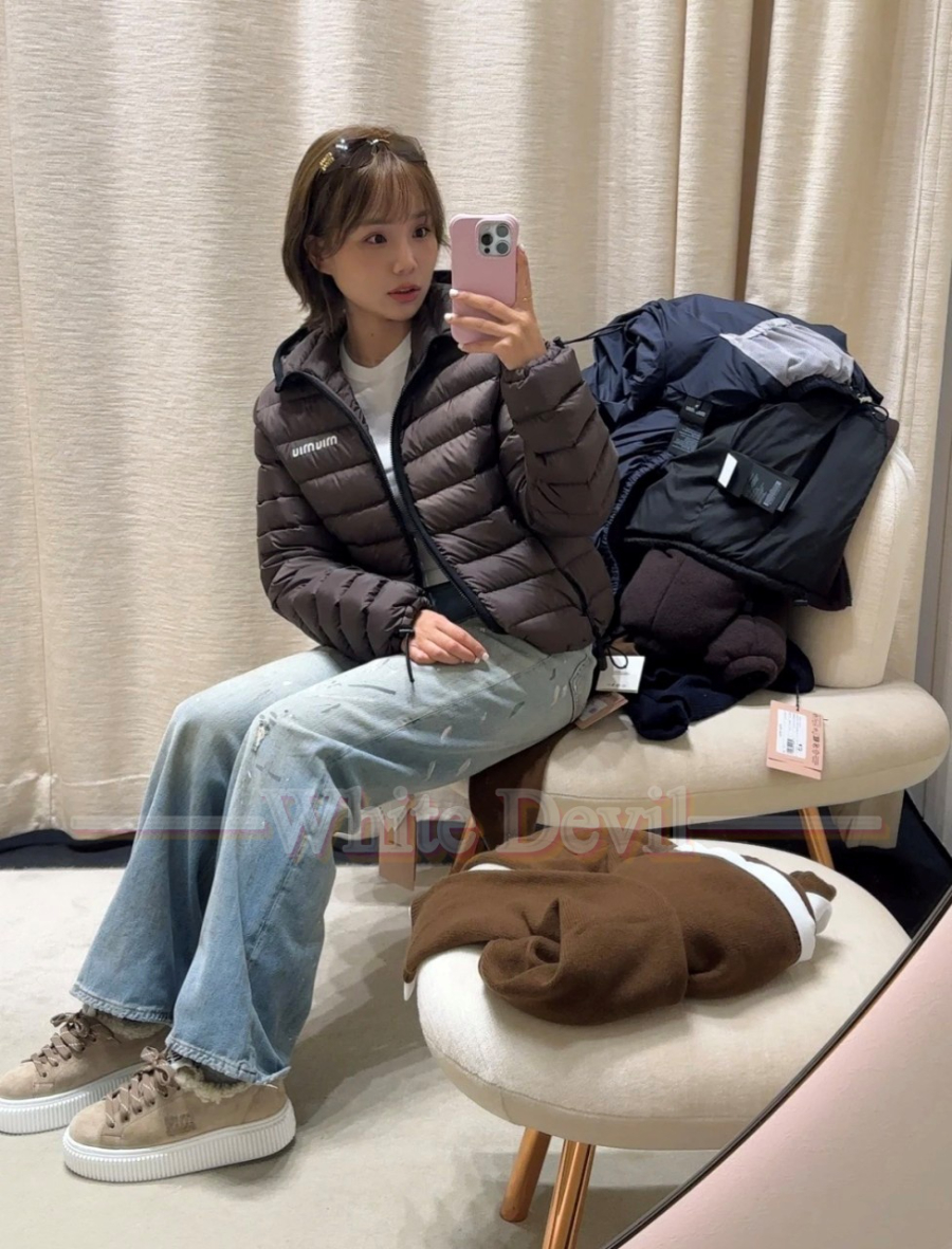 하얀악마 이미테이션 미우미우 운동화 (2).jpg