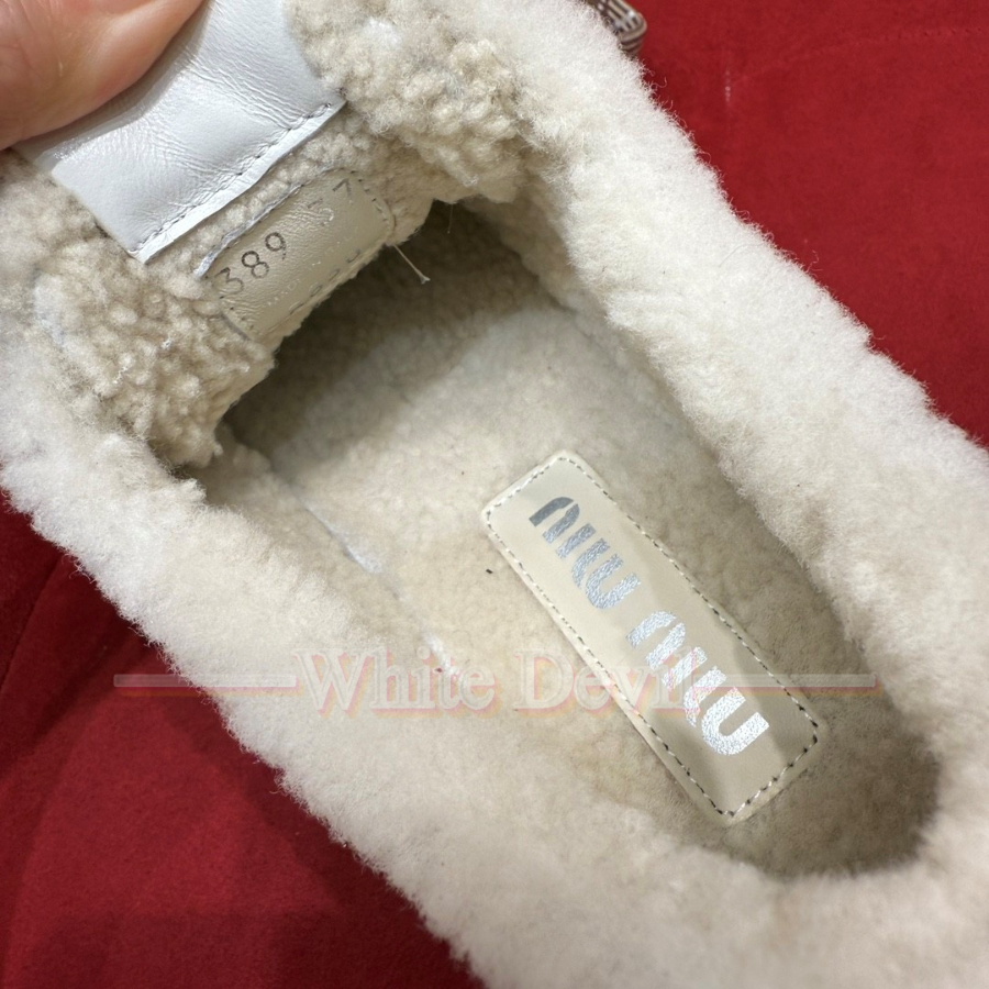 하얀악마 이미테이션 미우미우 운동화 (11).jpg