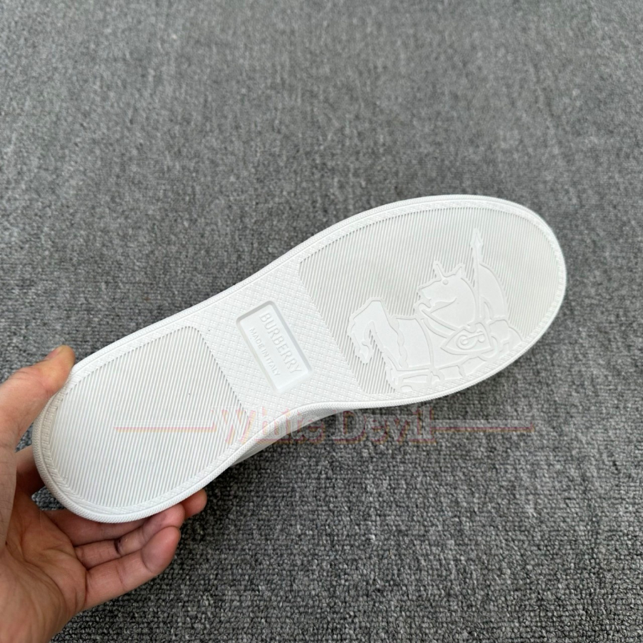 하얀악마 레플리카 버버리 운동화 (11).jpg