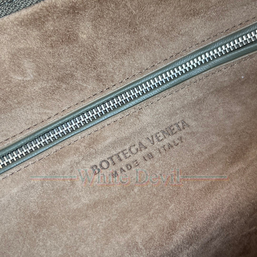 하얀악마 레플리카 보테가 숄더백 (9).jpg