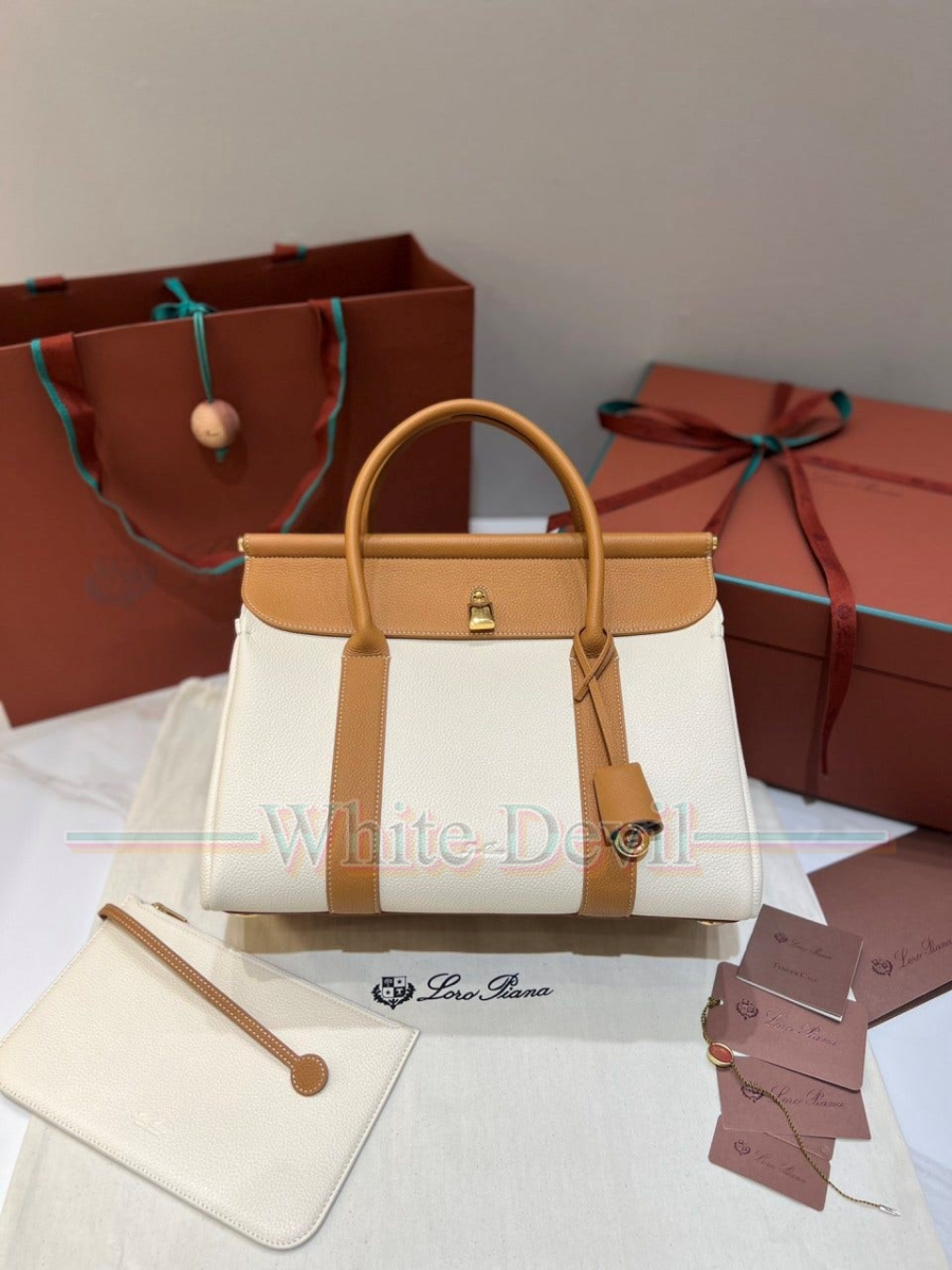 하얀악마 레플리카 로로피아나 룸백 (1).jpg