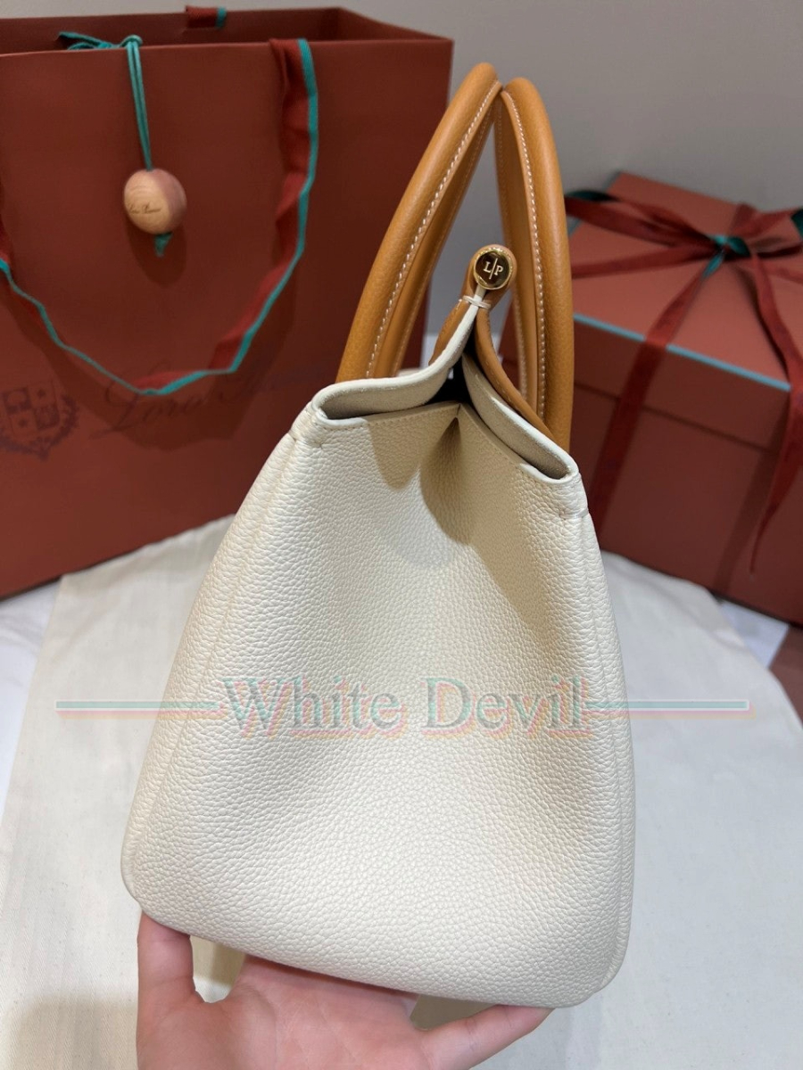 하얀악마 레플리카 로로피아나 룸백 (4).jpg