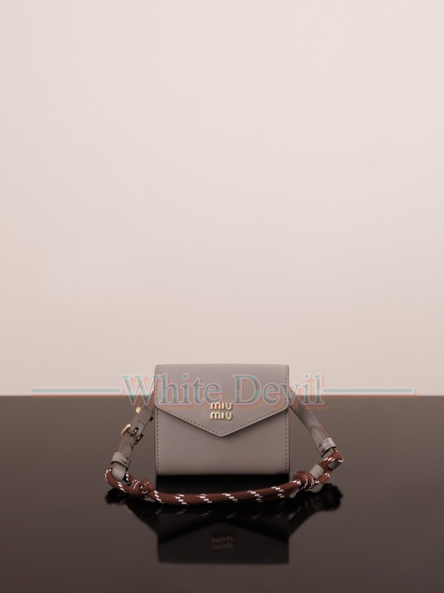 하얀악마 레플리카 미우미우 가방 (1).jpg