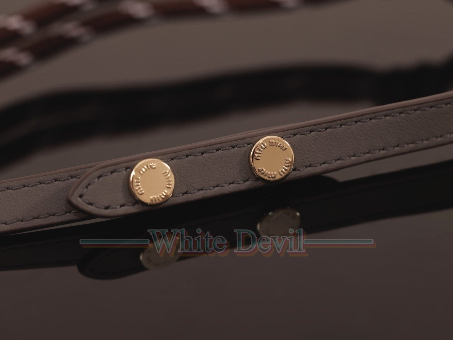 하얀악마 레플리카 미우미우 가방 (16).jpg