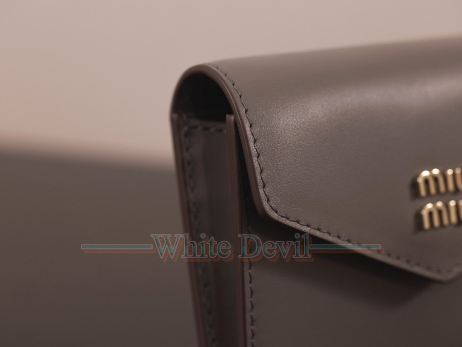 하얀악마 레플리카 미우미우 가방 (20).jpg