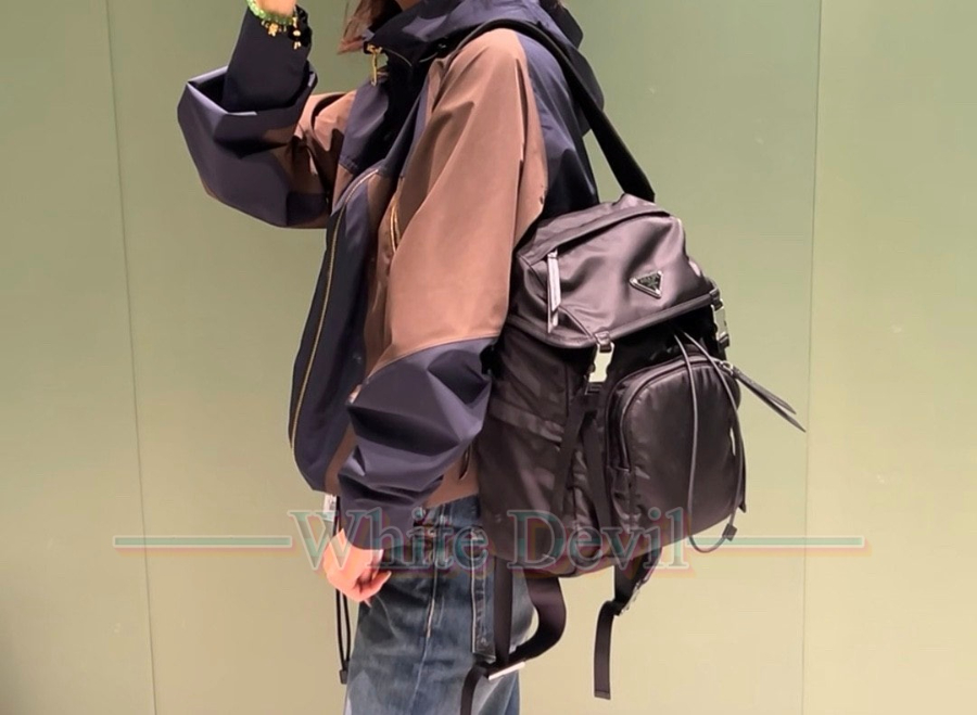 하얀악마 레플리카 프라다 백팩 (2).jpg