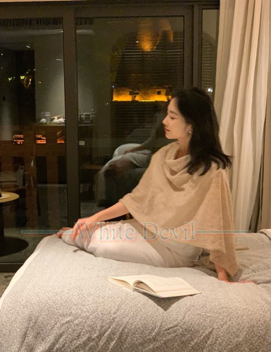 하얀악마 레플리카 로로피아나 목도리 (1).jpg