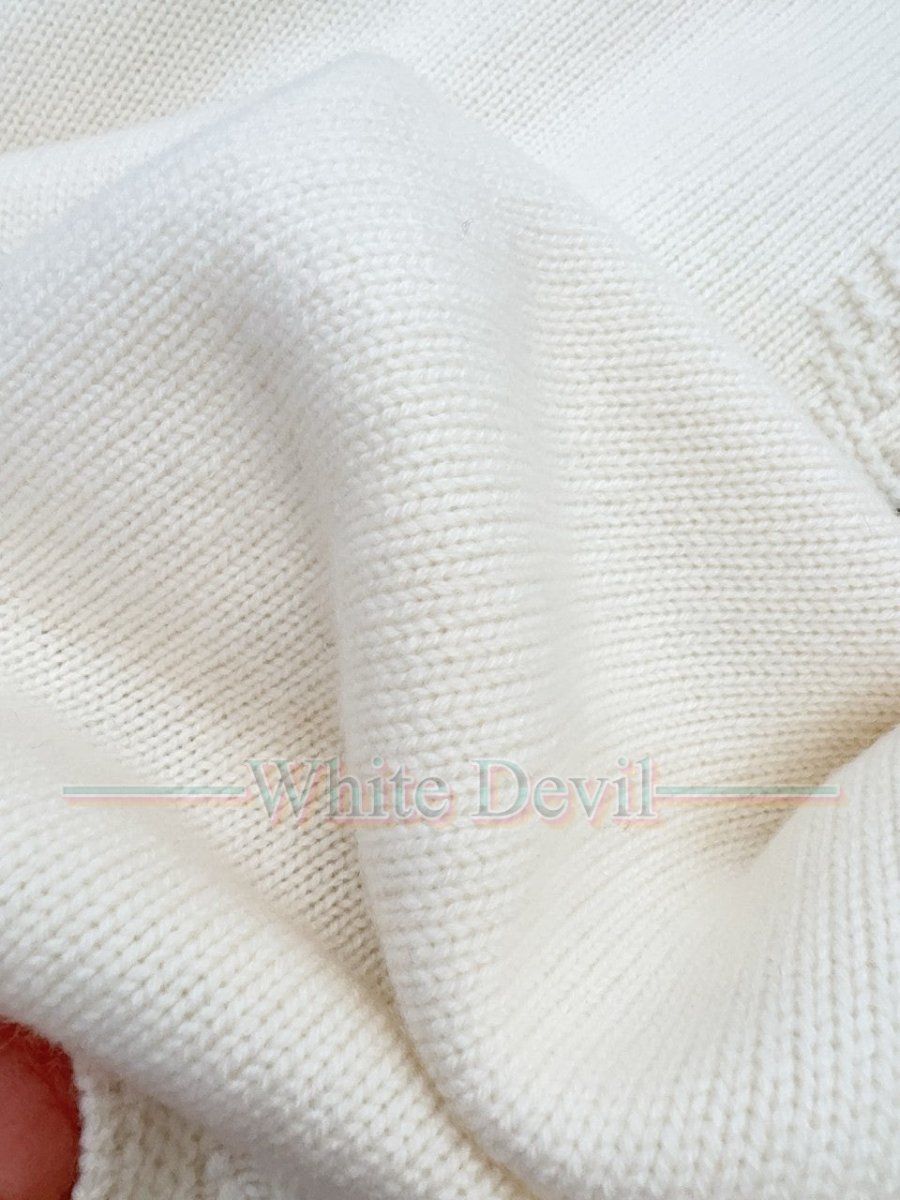 하얀악마 레플리카 로로피아나 스웨터 (19).jpg