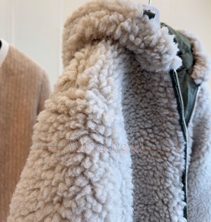 하얀악마 레플리카 미우미우 점퍼 (10).jpg