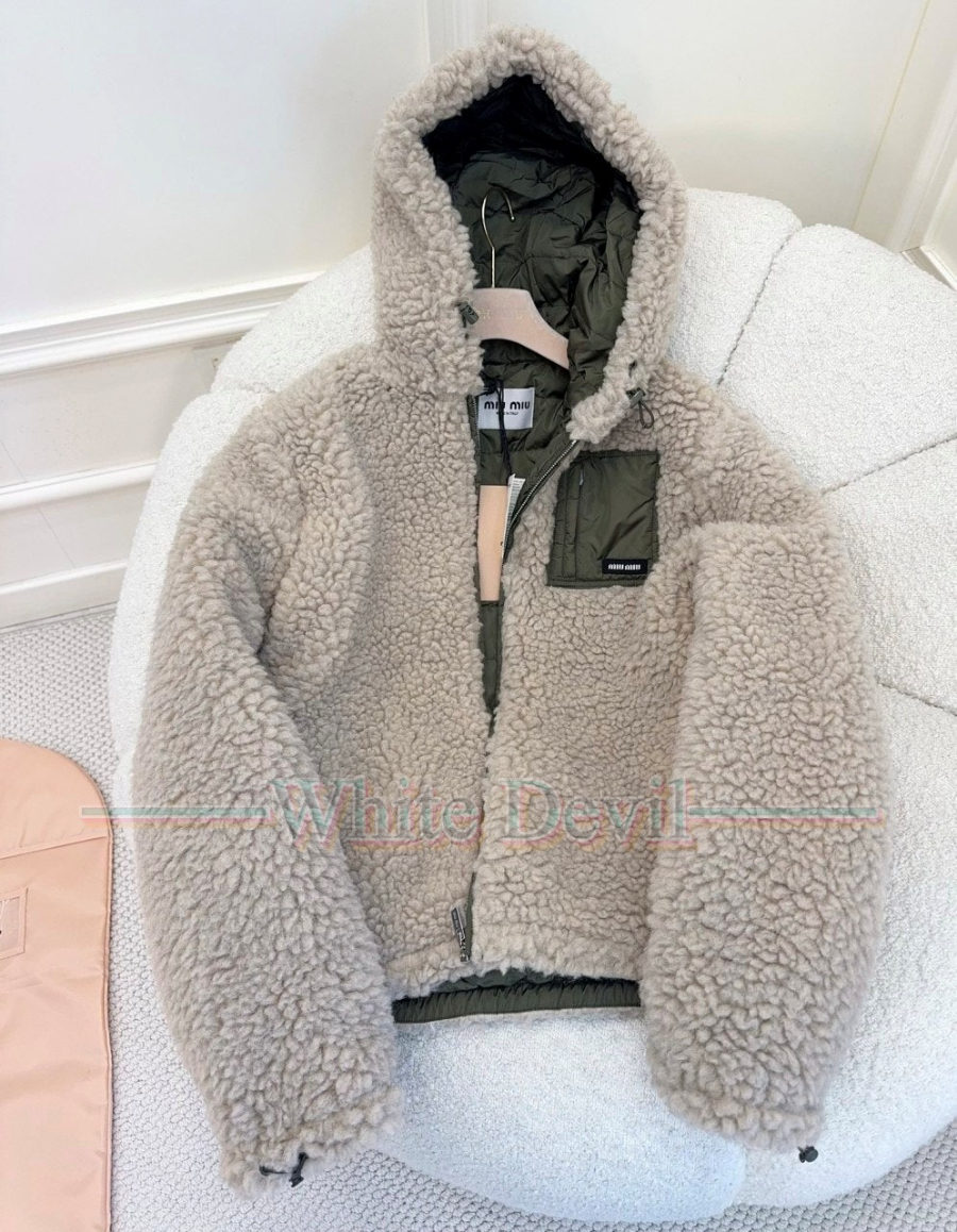 하얀악마 레플리카 미우미우 점퍼 (13).jpg