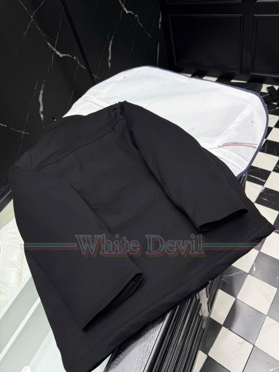 하얀악마 이미테이션 제냐 패딩 (11).jpg