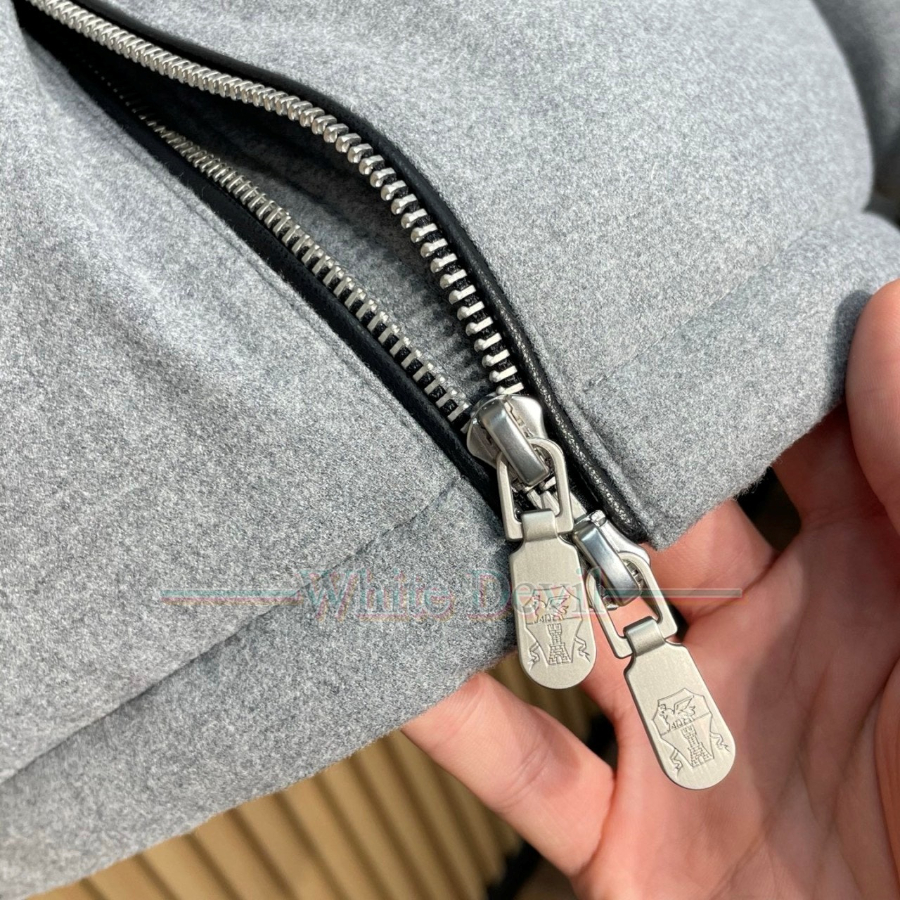 하얀악마 이미테이션 쿠치넬리 패딩 (17).jpg