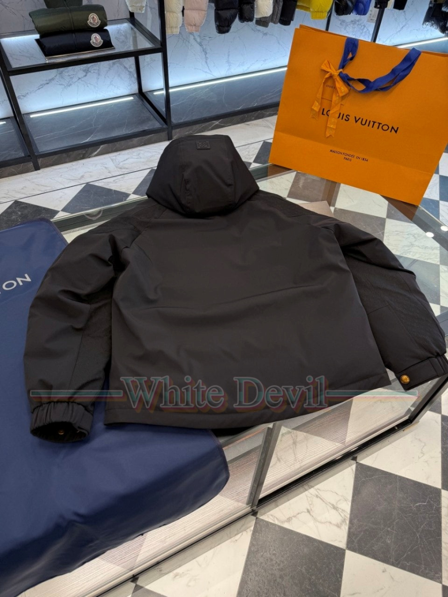 하얀악마 이미테이션 루이 패딩 (14).jpg