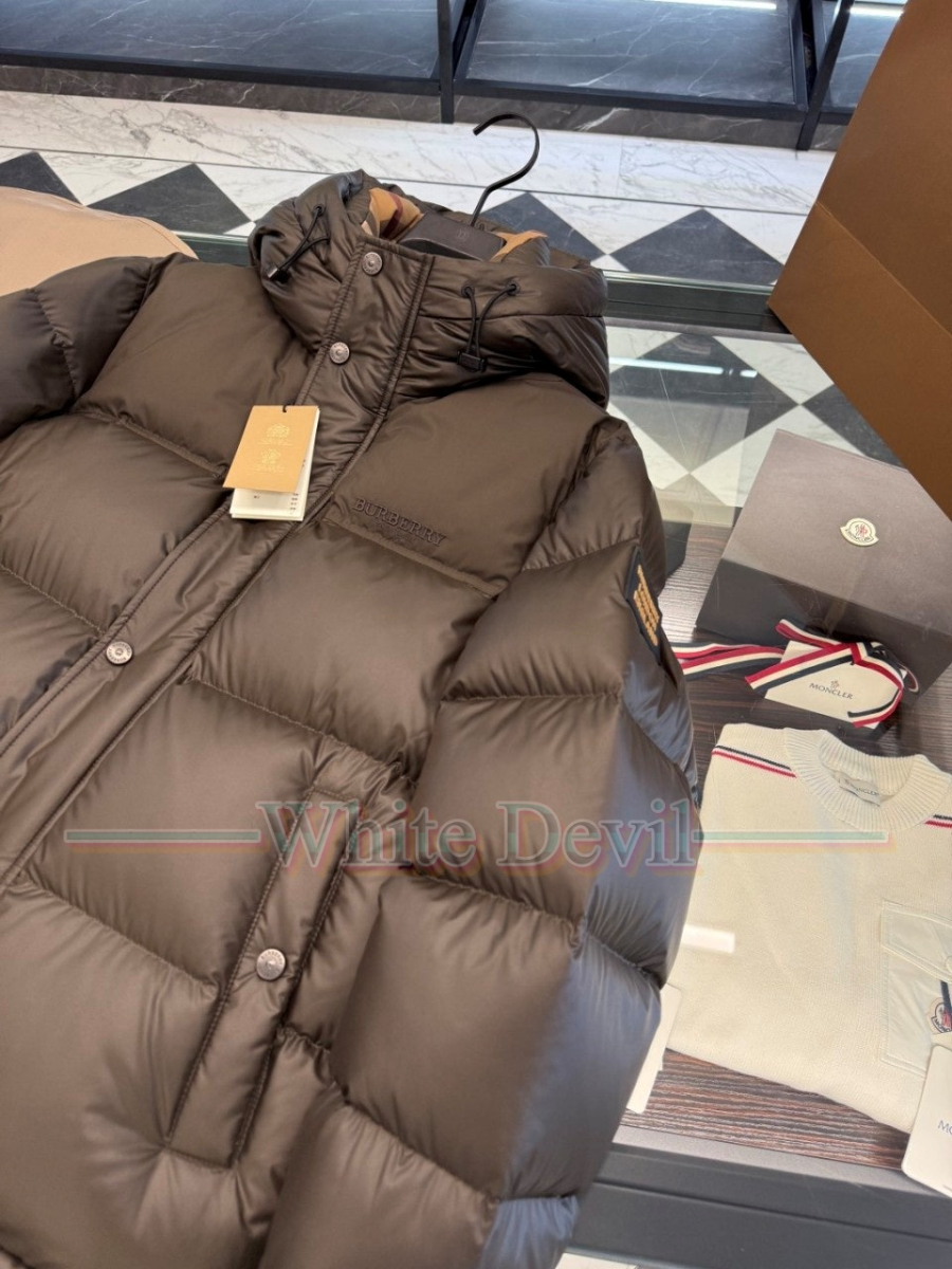 하얀악마 이미테이션 버버리 패딩 (10).jpg
