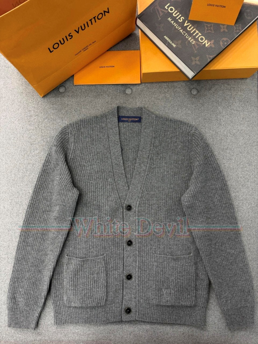 하얀악마 이미테이션 루이 가디건 (4).jpg