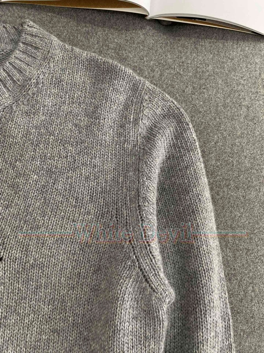 하얀악마 이미테이션 프라다 니트 (12).jpg